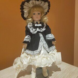 DOLL, VICTORIAN PORCELAIN, VINTAGE 1990